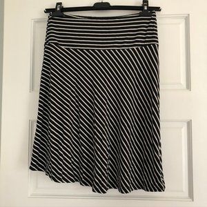 H & M Pull On Striped A-Line Skirt - 6